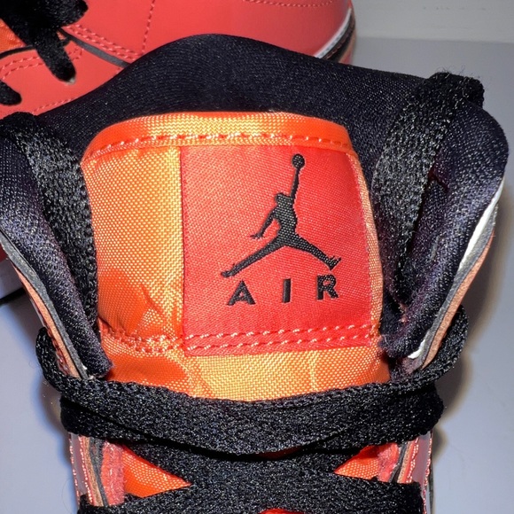 Turf Orange Air Jordan 1 Mid SE
